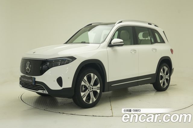 Mercedes-Benz EQB 2025