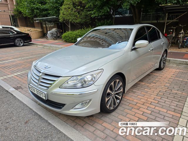 Hyundai Genesis 2013