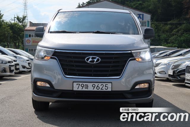 Hyundai Starex 2018