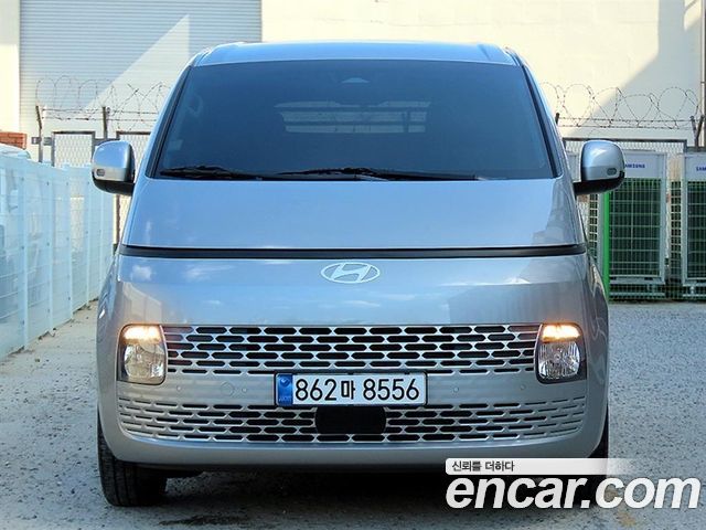 Hyundai Staria 2025