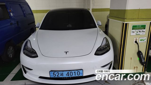 Tesla Model 3 2020