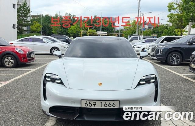 Porsche Taycan 2021