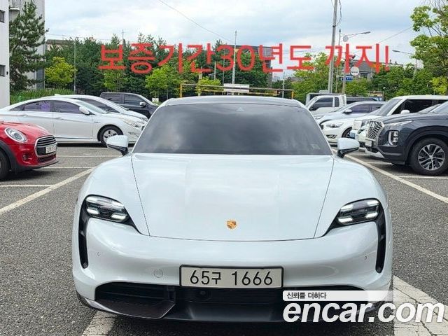 Porsche Taycan 2021