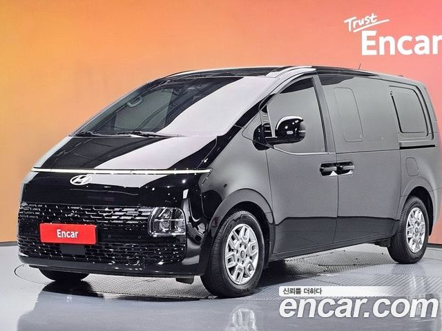 Hyundai Staria 2025