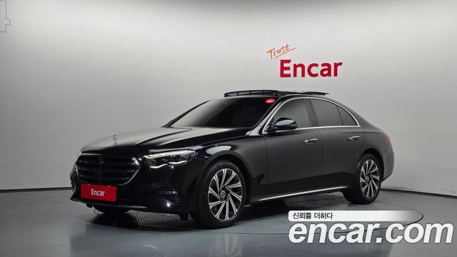 Mercedes-Benz E-Class 2024