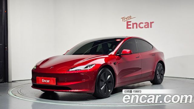 Tesla Model 3 2024