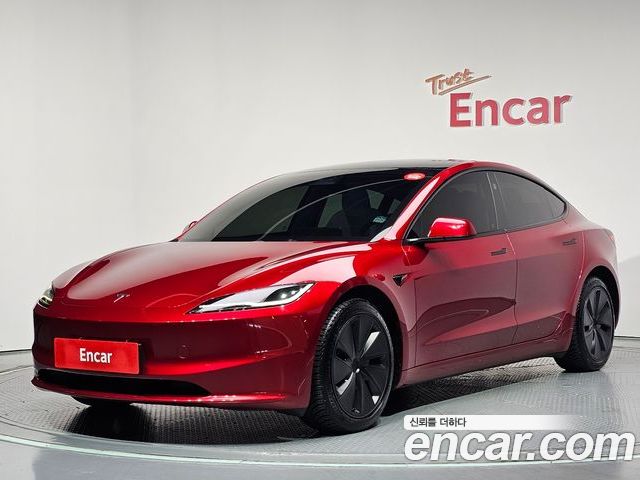 Tesla Model 3 2024