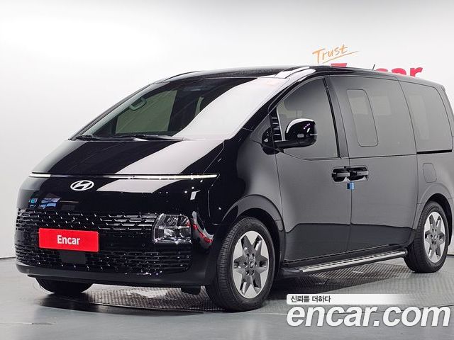 Hyundai Staria 2025