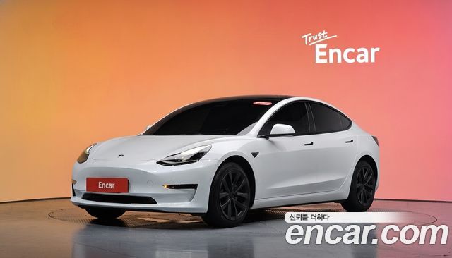 Tesla Model 3 2022