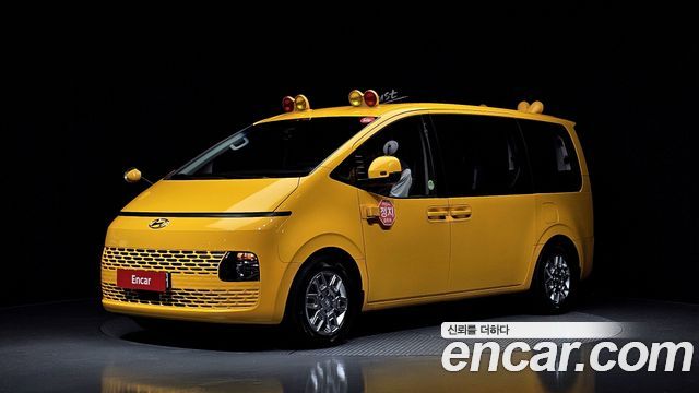 Hyundai Staria 2021