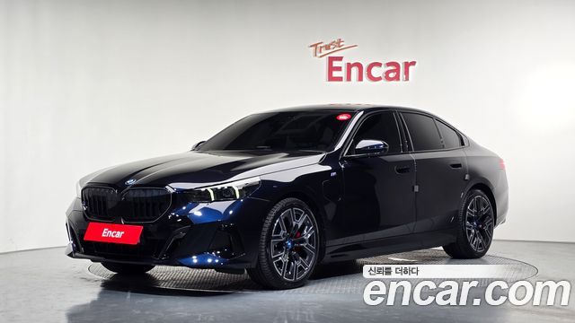 BMW 5-Series 2024