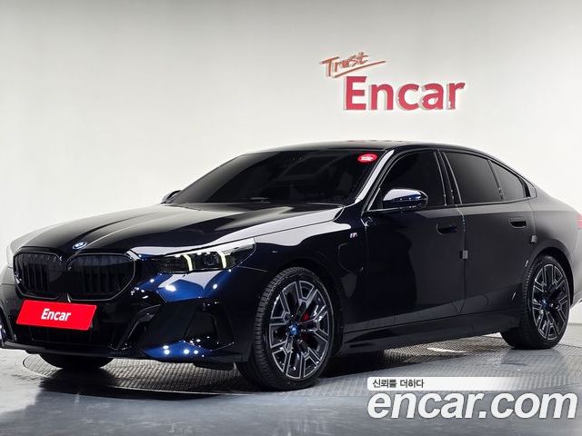 BMW 5-Series 2024