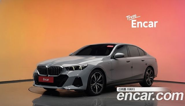 BMW 5-Series 2023