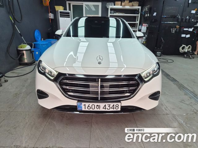 Mercedes-Benz E-Class 2024