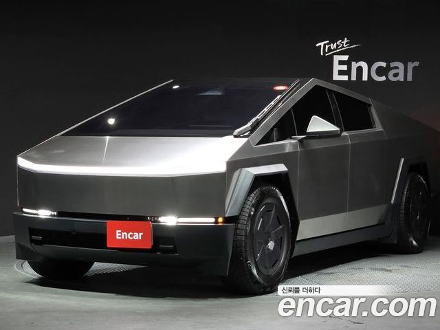 Tesla Cybertruck 2025