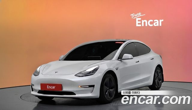 Tesla Model 3 2020