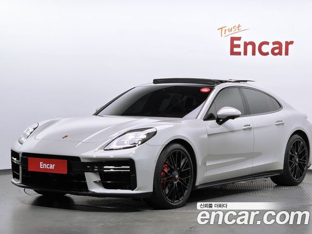 Porsche Panamera 2025