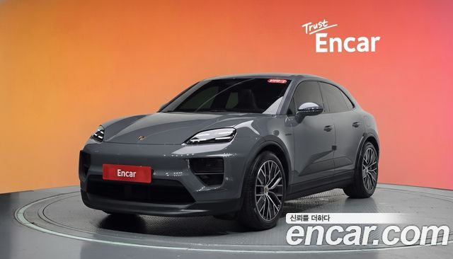 Porsche Macan 2025