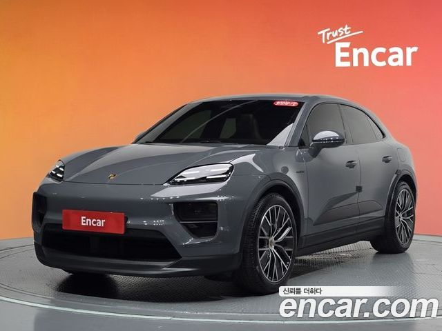 Porsche Macan 2025