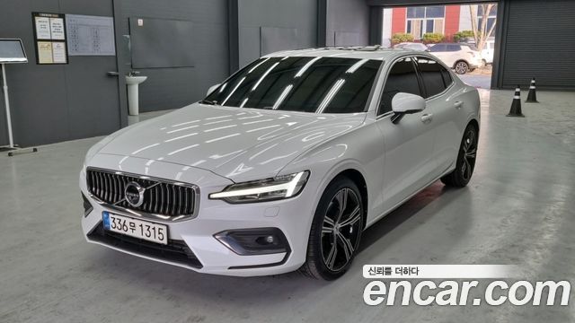 Volvo S60 2021