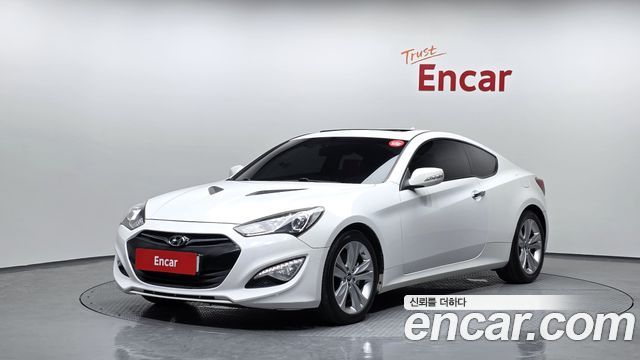 Hyundai Genesis 2012