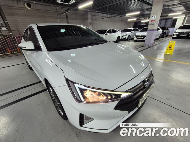 Hyundai AVANTE 2019