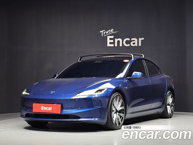 Tesla Model 3 2024