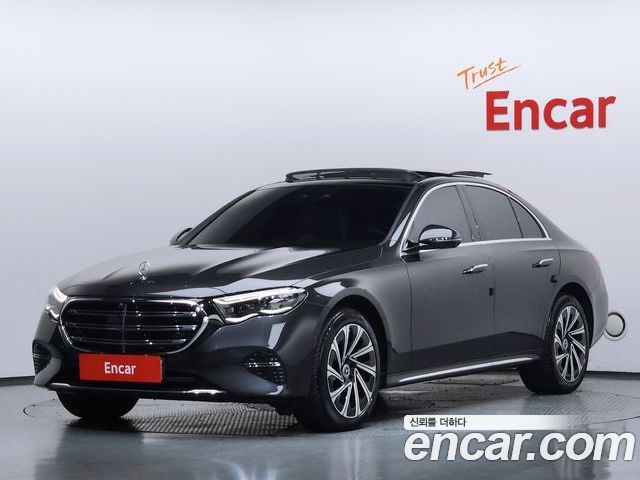 Mercedes-Benz E-Class 2024