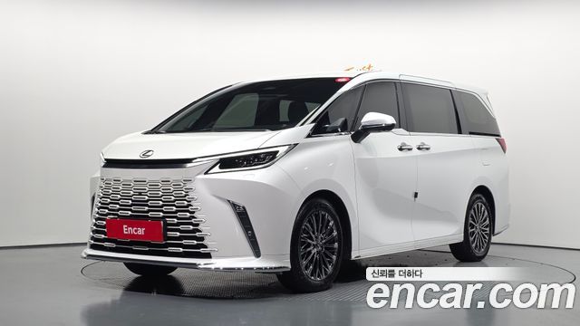 Lexus LM 2025