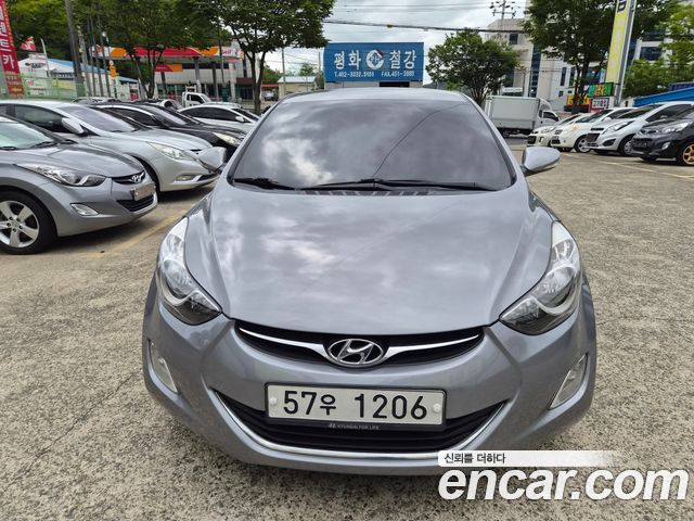 Hyundai AVANTE 2011