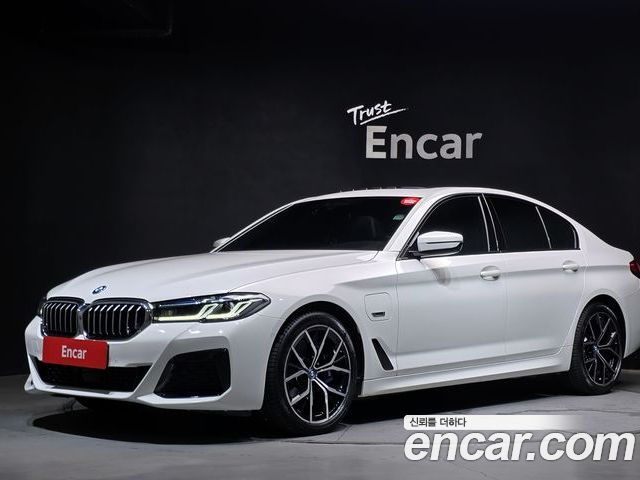 BMW 5-Series 2023