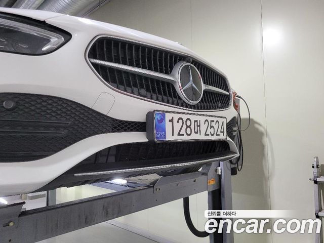Mercedes-Benz C-Class 2023