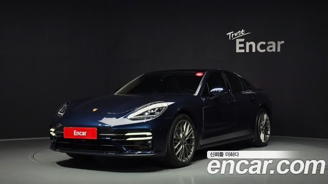 Porsche Panamera 2023