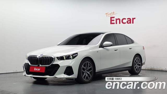 BMW 5-Series 2025