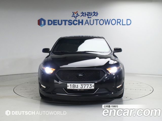 Ford Taurus 2015
