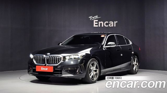 BMW 5-Series 2023