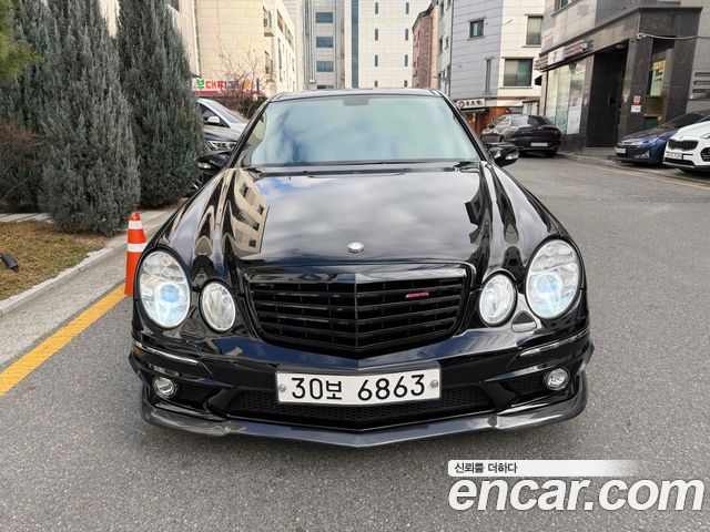 Mercedes-Benz E-Class 2005