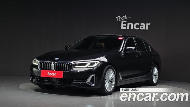 BMW 5-Series 2023