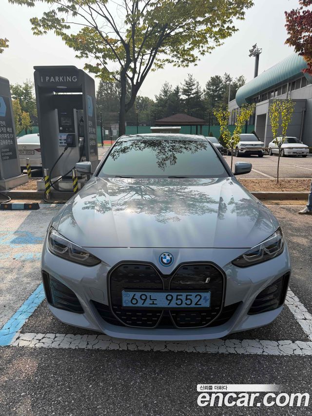 BMW i4 2023
