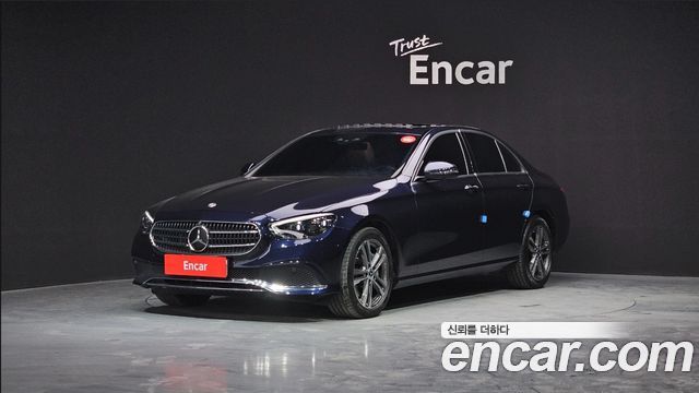 Mercedes-Benz E-Class 2022