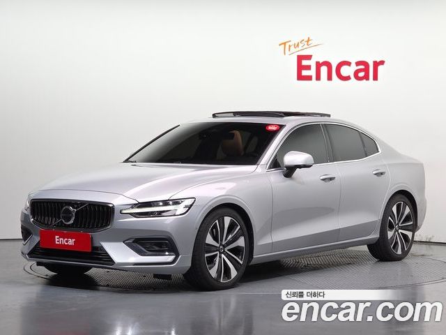 Volvo S60 2022