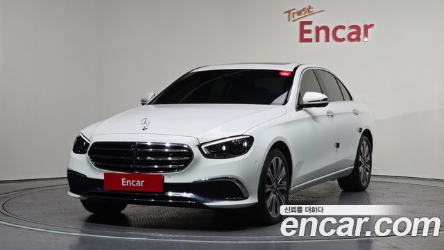 Mercedes-Benz E-Class 2022