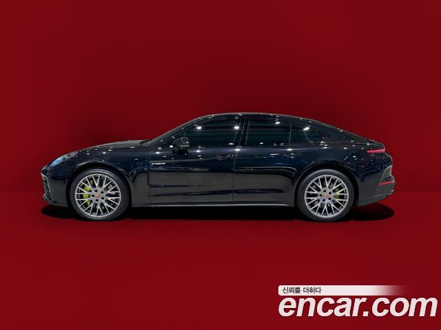 Porsche Panamera 2025