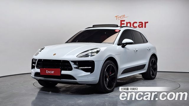 Porsche Macan 2021