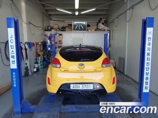 Hyundai Veloster 2011
