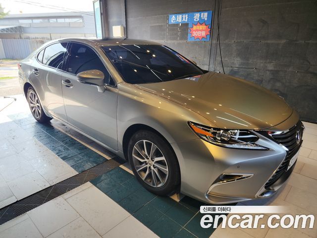 Lexus ES 2017