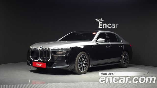 BMW 7-Series 2023