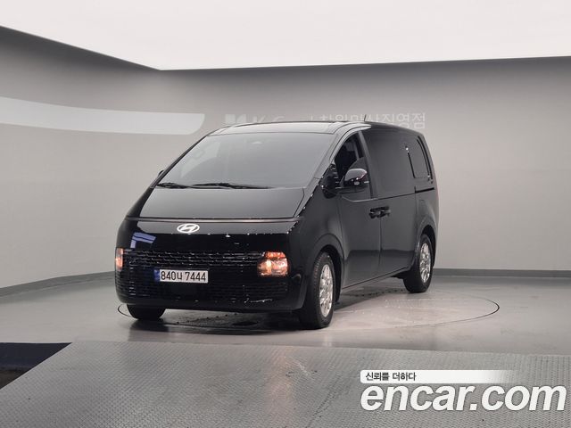 Hyundai Staria 2025