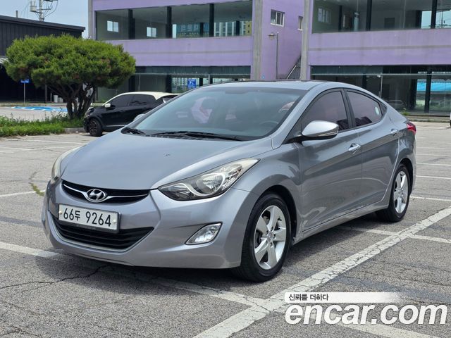 Hyundai AVANTE 2013