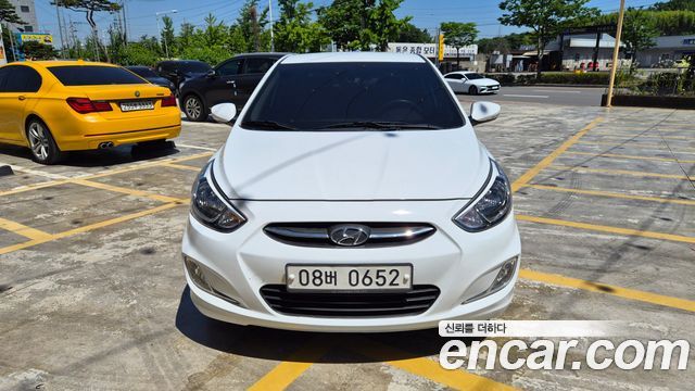 Hyundai Accent 2015